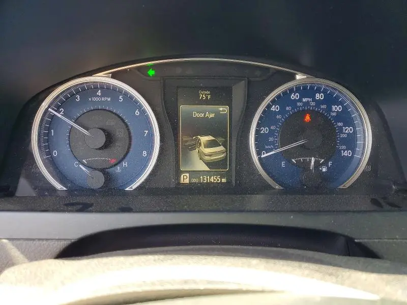 2016 TOYOTA CAMRY LE  