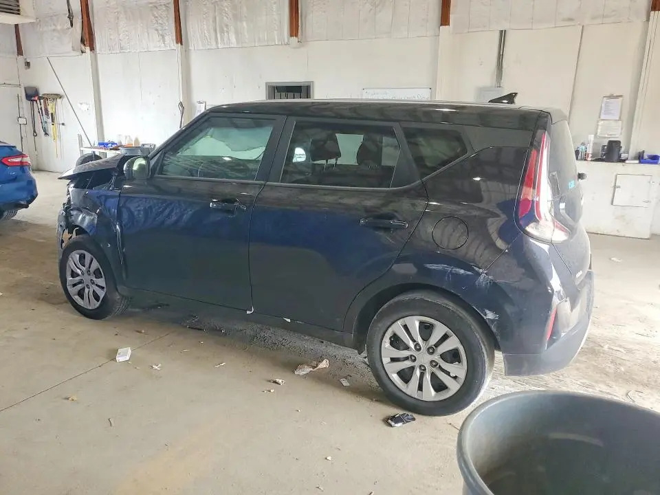 2023 KIA SOUL LX  