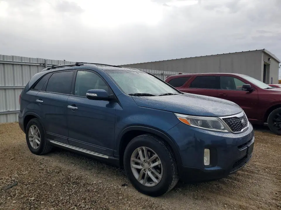 2015 KIA SORENTO LX  