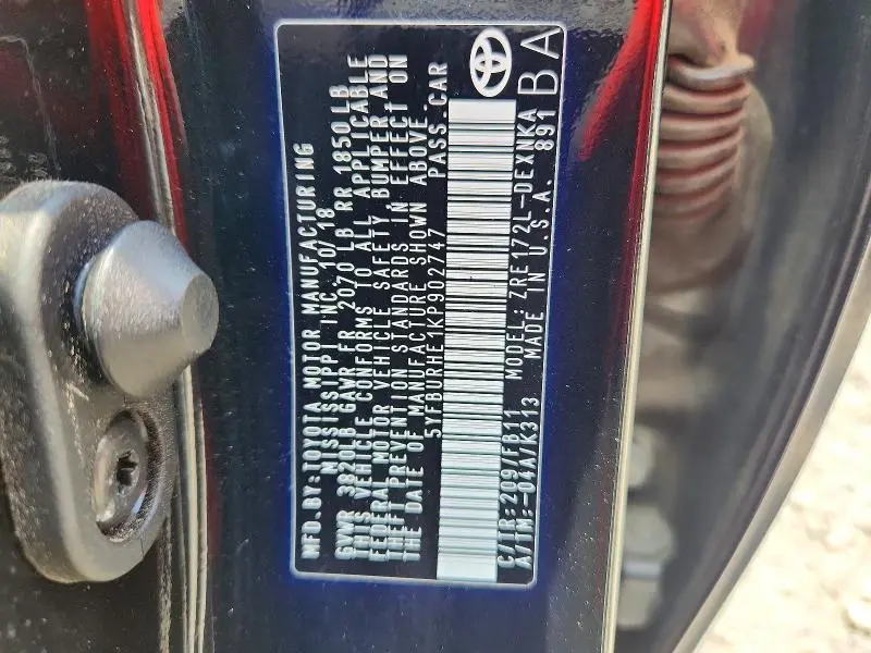 2019 TOYOTA COROLLA LE  