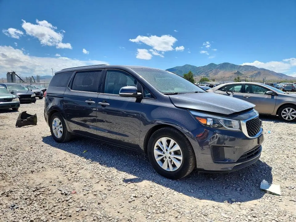 2017 KIA SEDONA   