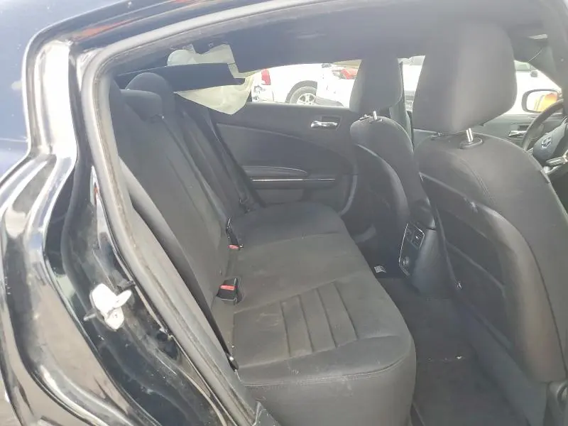 2013 DODGE CHARGER SE  