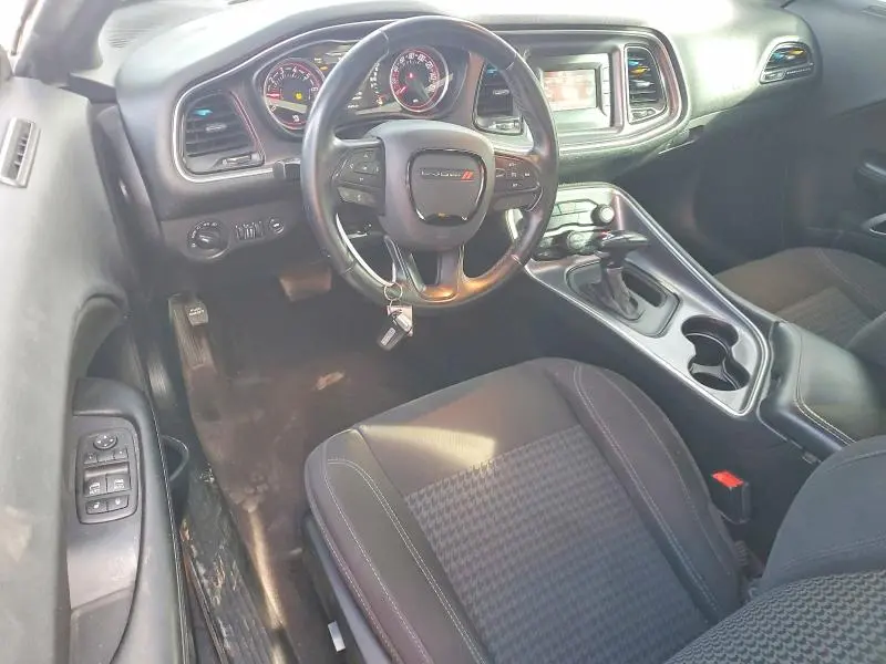 2016 DODGE CHALLENGER SXT  