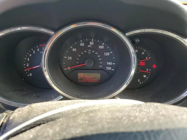 2011 KIA SORENTO BASE  