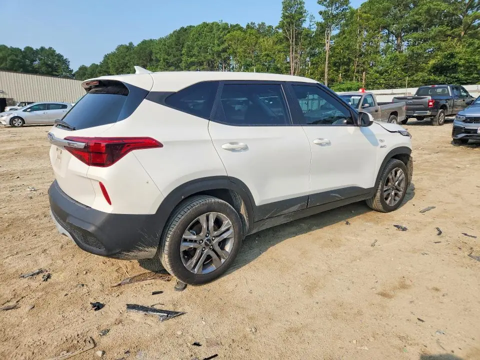 2023 KIA SELTOS LX  