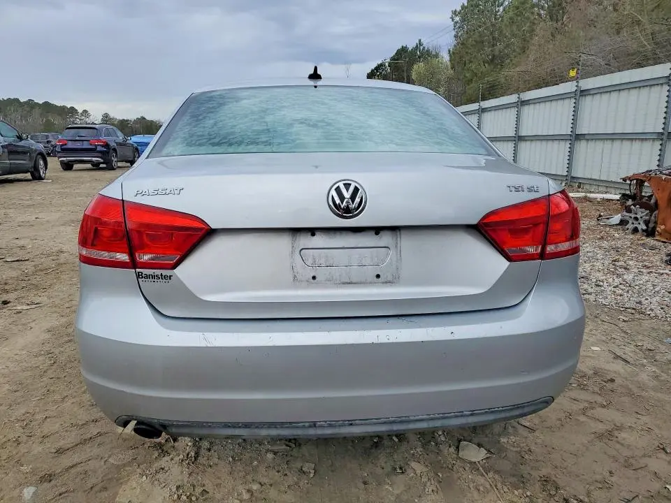 2014 VOLKSWAGEN PASSAT SE  