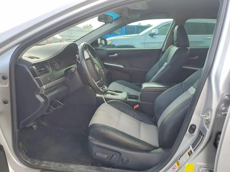 2014 TOYOTA CAMRY SE  