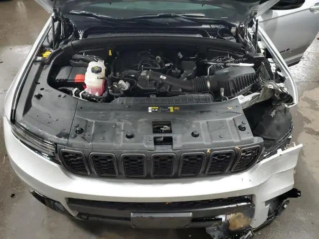 2024 JEEP GRAND CHEROKEE L LAREDO  