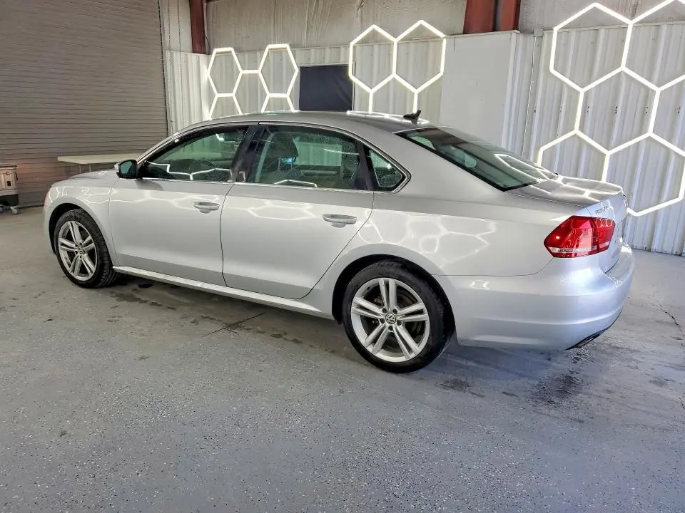 2014 VOLKSWAGEN PASSAT SE  