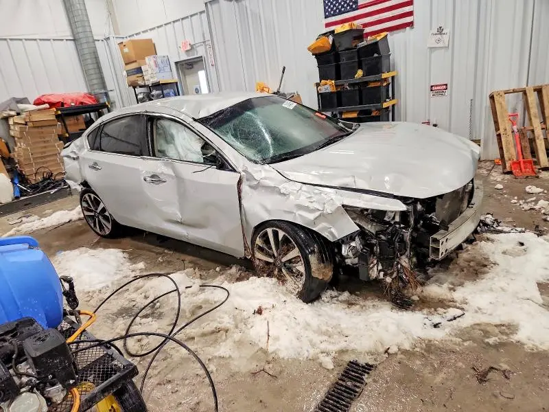 2016 NISSAN ALTIMA 2.5 SR  