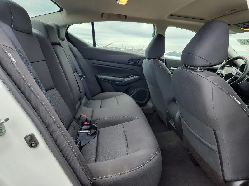 2023 NISSAN ALTIMA SV  
