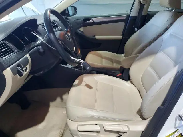 2016 VOLKSWAGEN JETTA SE  