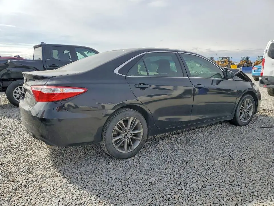 2016 TOYOTA CAMRY LE  