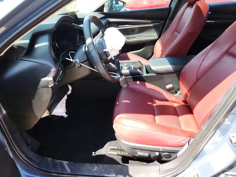 2025 MAZDA 3 PREFERRED  