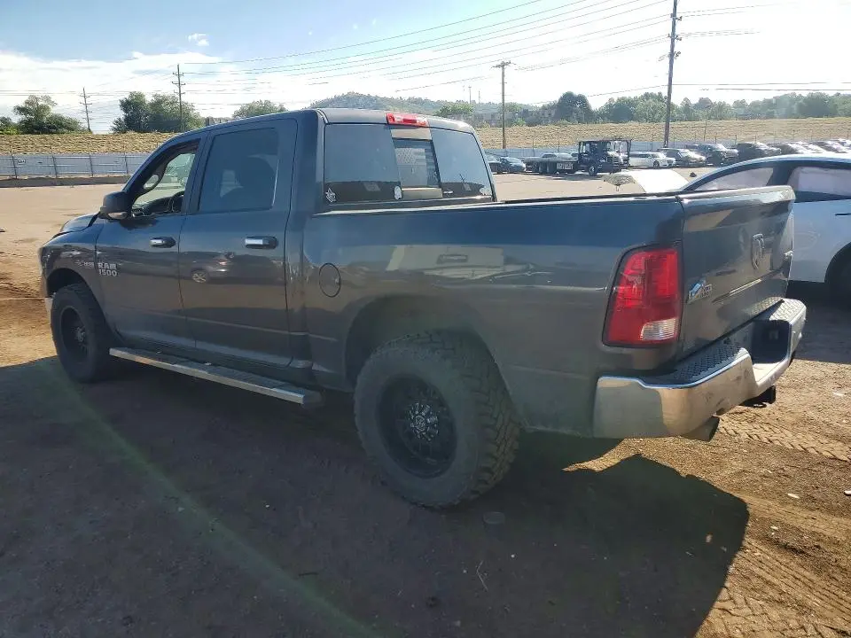 2018 RAM 1500 SLT  