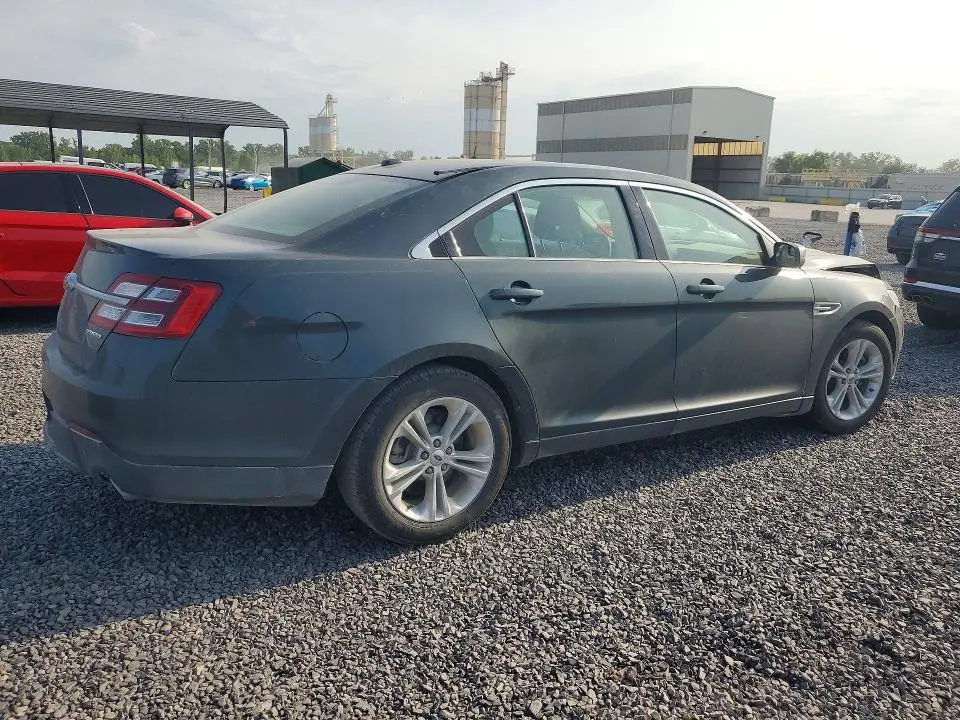 2016 FORD TAURUS SE  