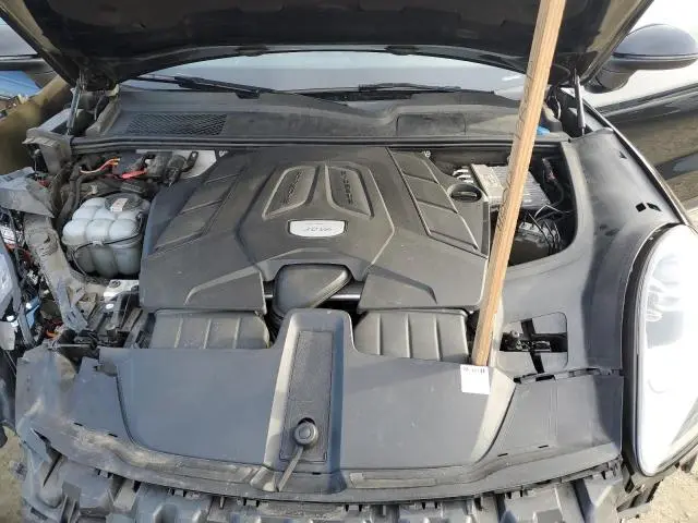2019 PORSCHE CAYENNE   