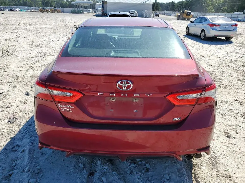 2018 TOYOTA CAMRY SE  