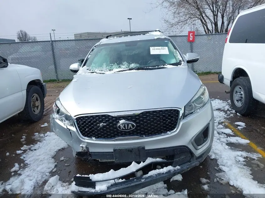 2017 KIA SORENTO 2.4L LX