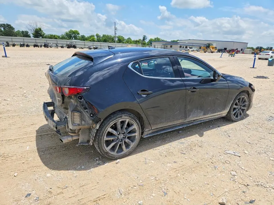 2021 MAZDA 3 PREMIUM  