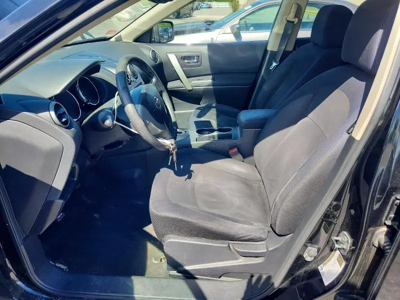 2010 NISSAN ROGUE S  