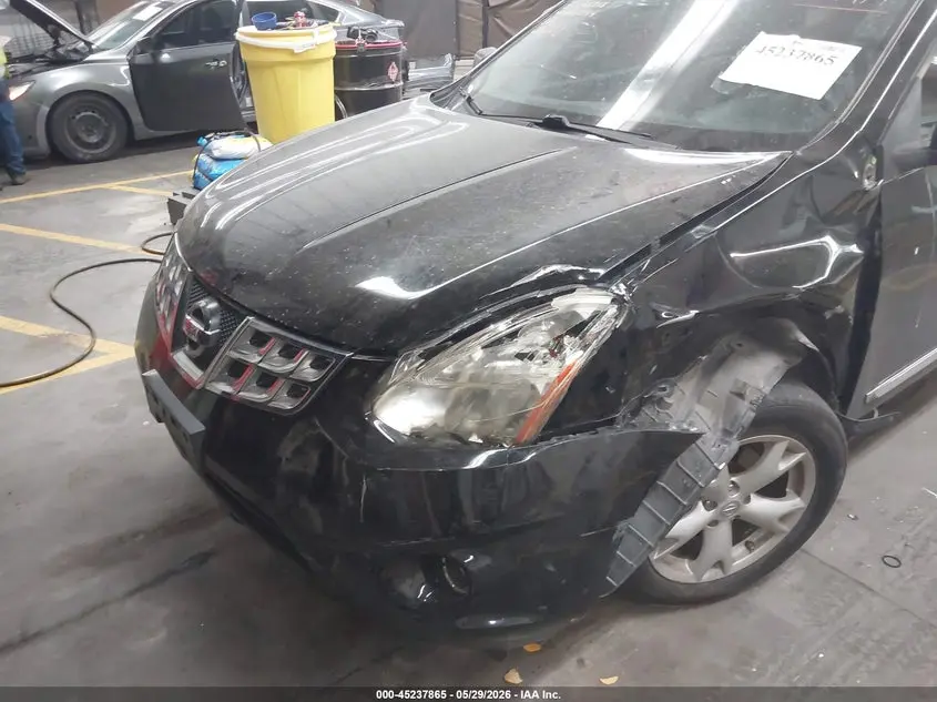 2011 NISSAN ROGUE SV