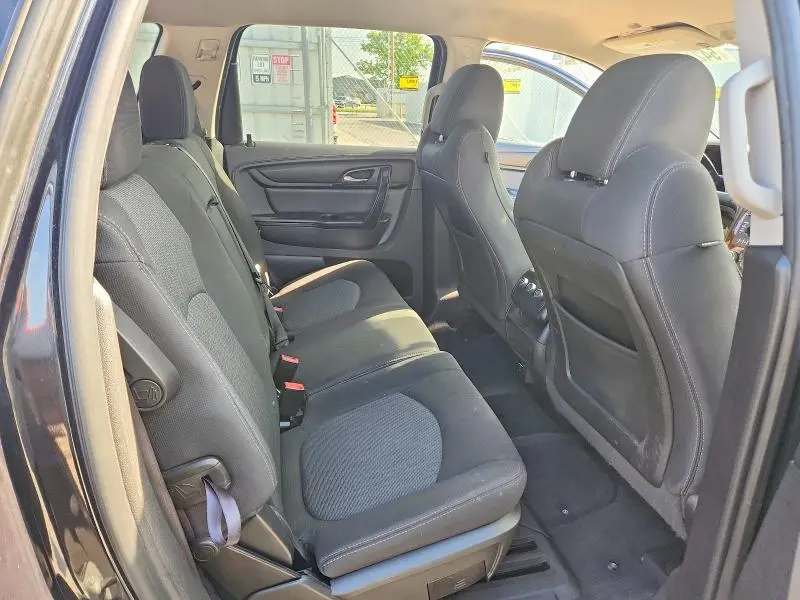 2014 CHEVROLET TRAVERSE LT  