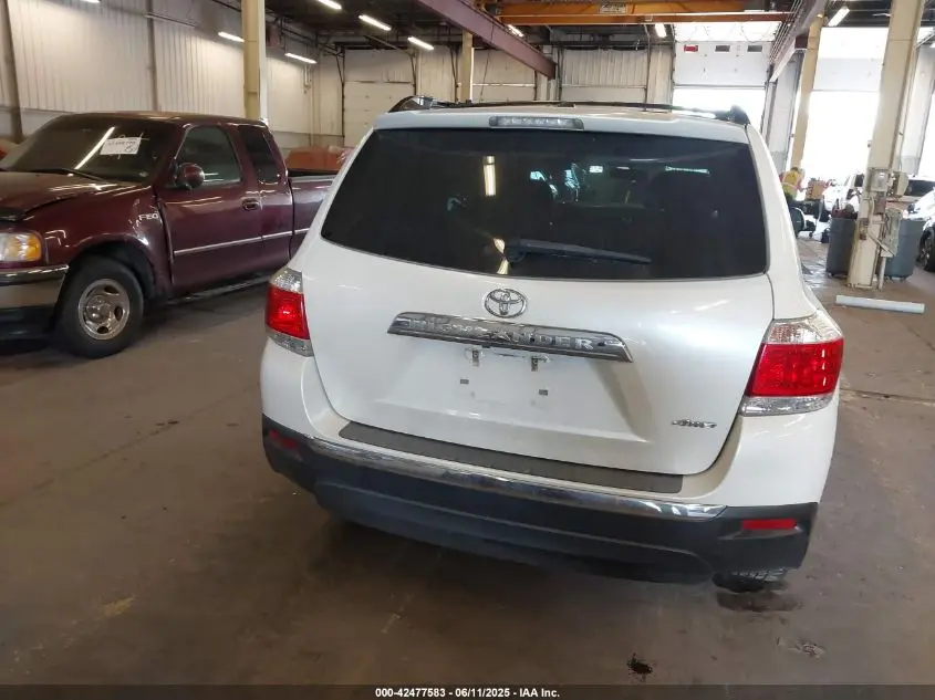 2012 TOYOTA HIGHLANDER BASE V6