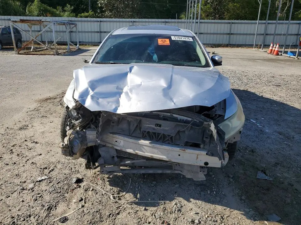 2011 FORD TAURUS SEL  