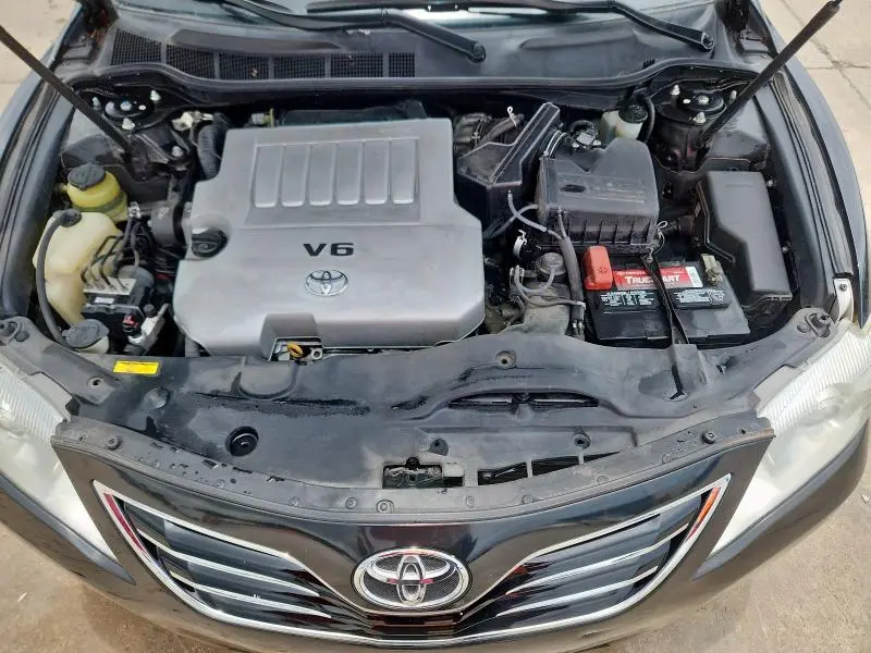 2011 TOYOTA CAMRY SE  