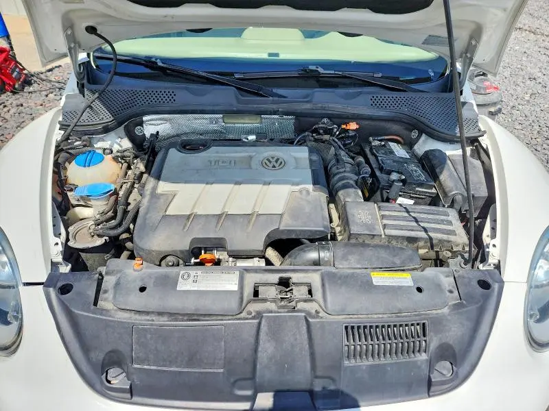 2013 VOLKSWAGEN BEETLE   