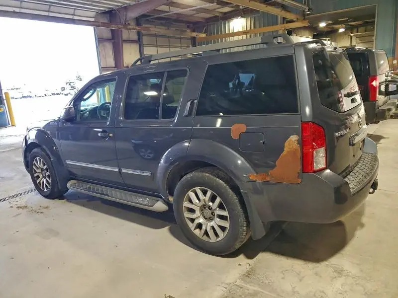 2011 NISSAN PATHFINDER S  