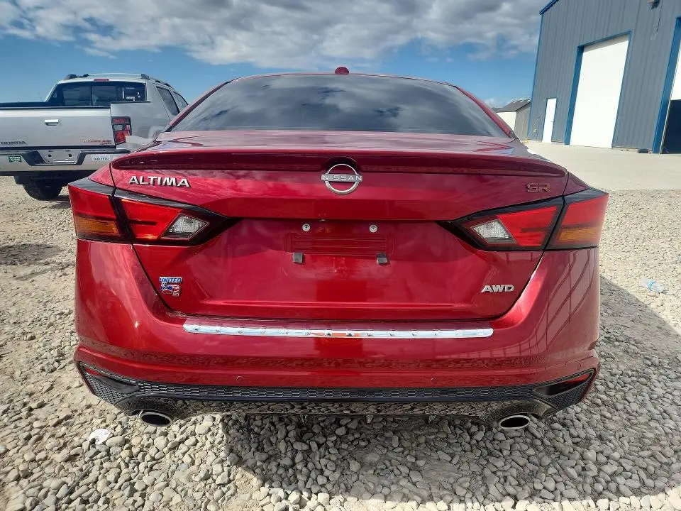 2023 NISSAN ALTIMA SR  