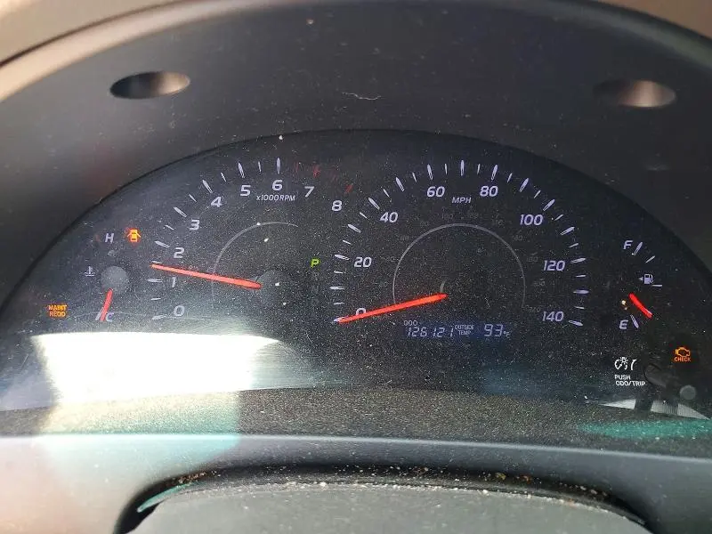 2010 TOYOTA CAMRY LE  
