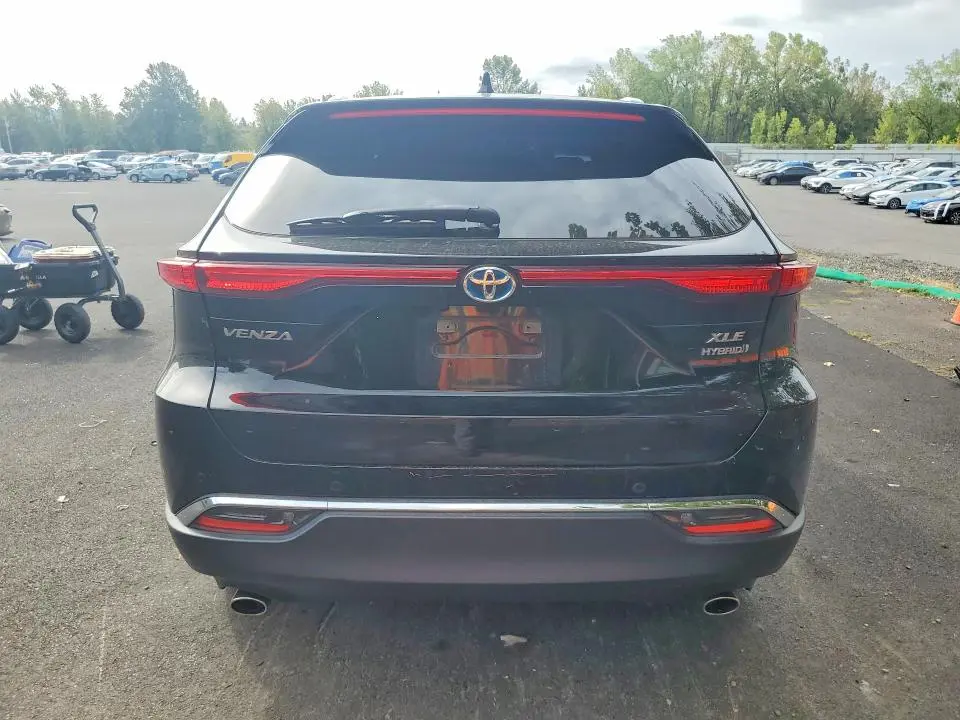 2021 TOYOTA VENZA XLE  
