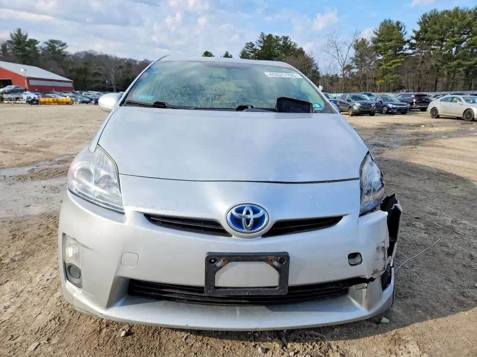 2010 TOYOTA PRIUS III  