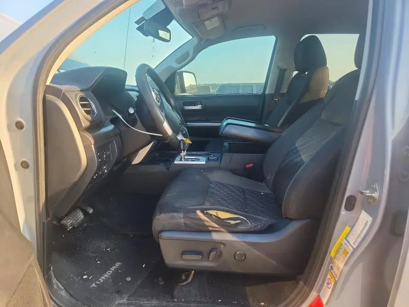 2018 TOYOTA TUNDRA CREWMAX SR5  