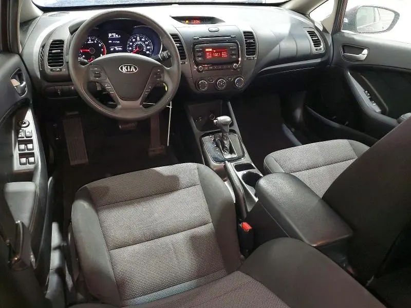 2017 KIA FORTE LX  