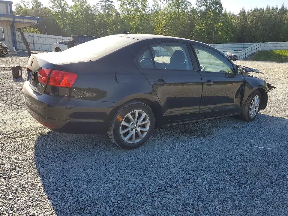 2012 VOLKSWAGEN JETTA SE  