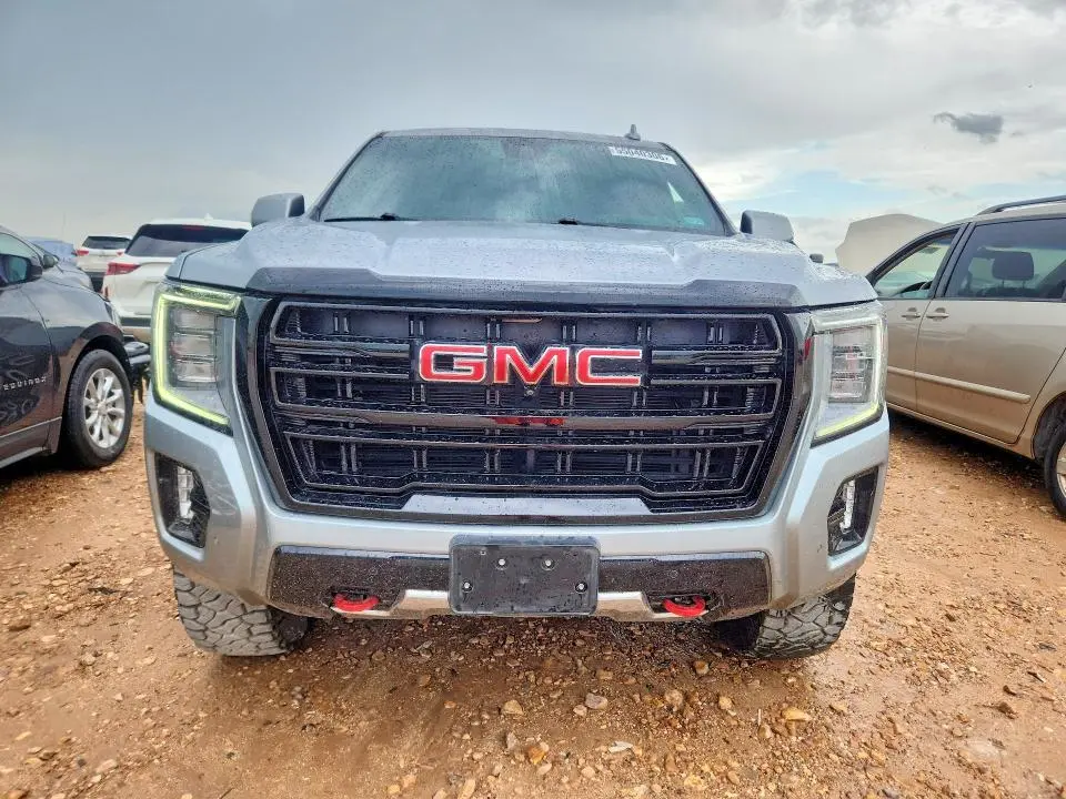 2024 GMC YUKON XL K1500 AT4  