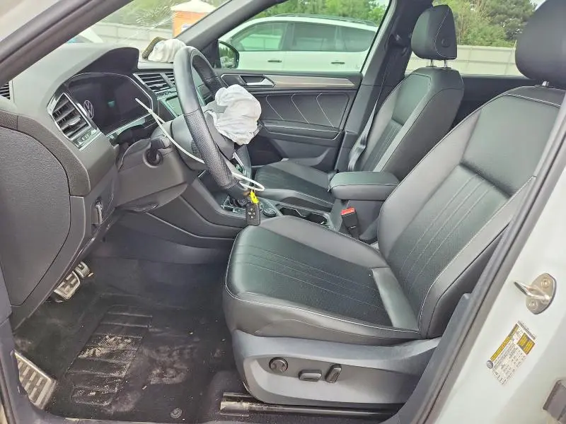 2022 VOLKSWAGEN TIGUAN SE R-LINE BLACK  
