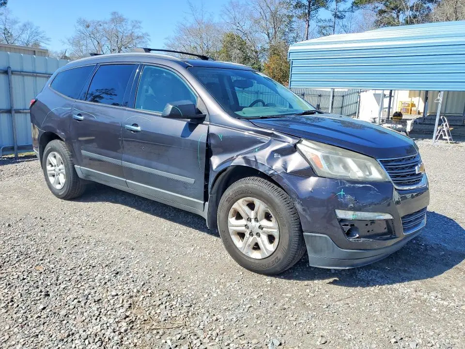 2014 CHEVROLET TRAVERSE LS  