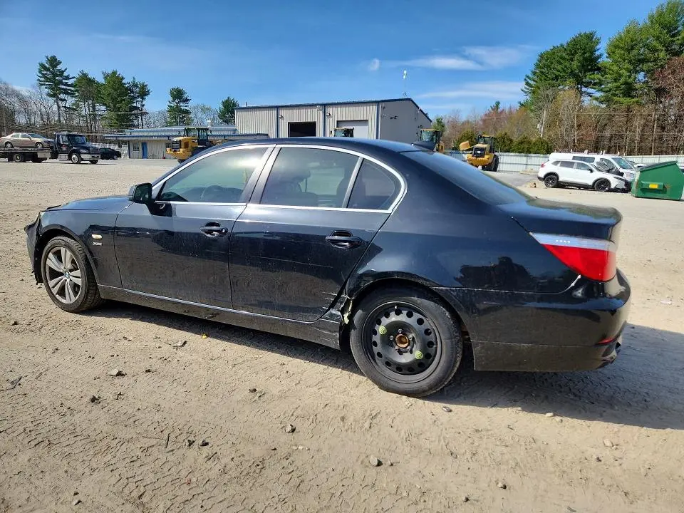 2010 BMW 528 XI  