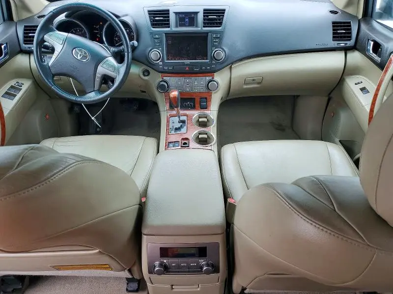 2010 TOYOTA HIGHLANDER LIMITED  