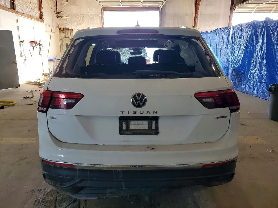 2022 VOLKSWAGEN TIGUAN SE  