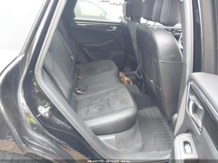 2017 PORSCHE MACAN S