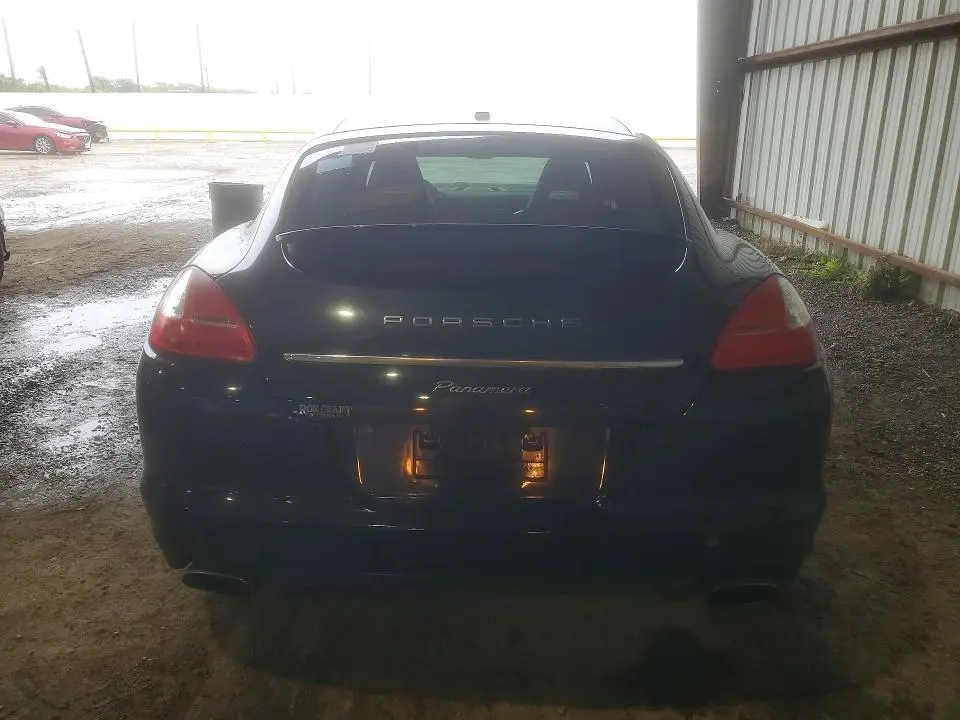 2011 PORSCHE PANAMERA 2  
