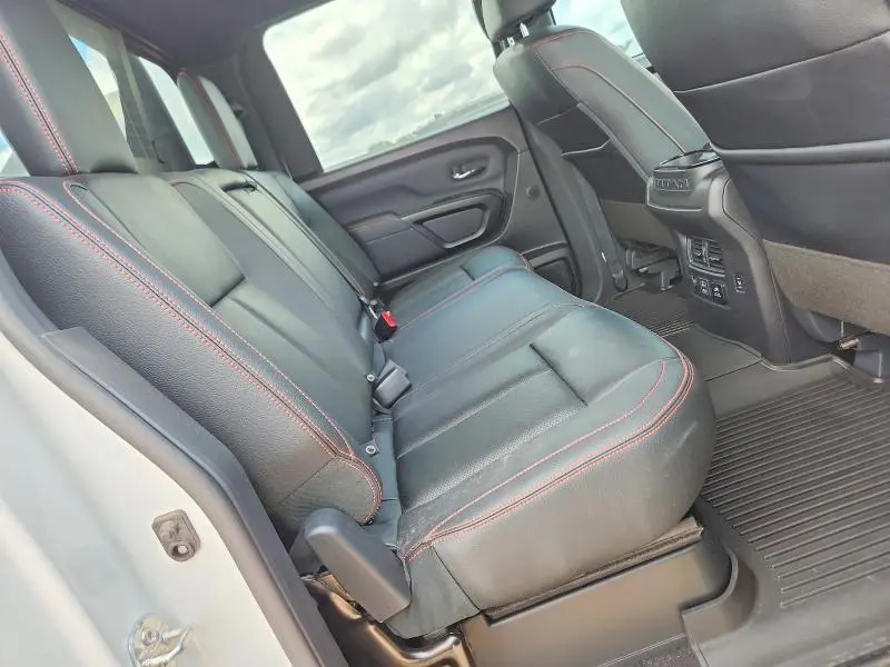 2024 NISSAN TITAN PRO-4X  