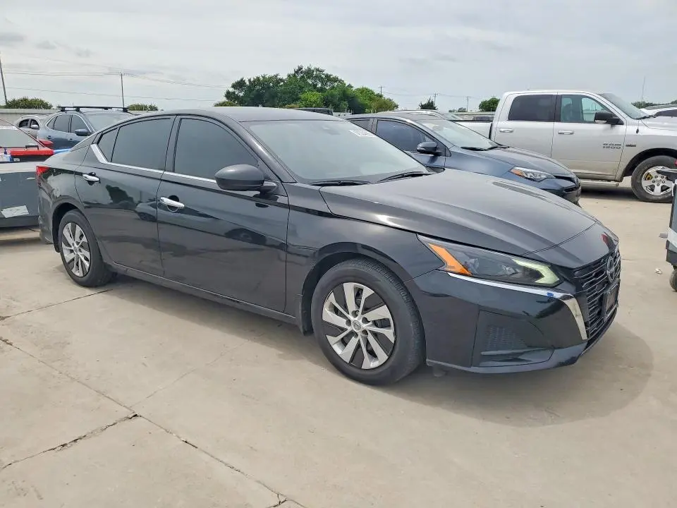 2024 NISSAN ALTIMA S  
