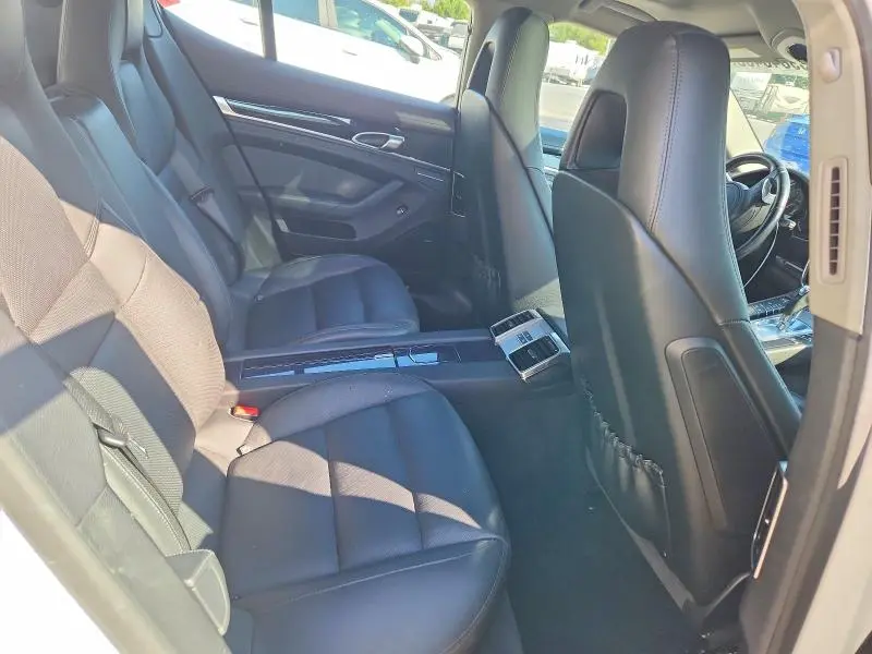 2014 PORSCHE PANAMERA 2  